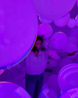 BALLOON • MUSEUM 🎈 
.
.
.
#beyondpages #lifeyourlife #thingstodoinLA #thingstodoiosangeles #colorpalettes #colors #losangeles #lifeisbeautiful #balloonmuseum #balloons #dtla #datenightideas #explorer